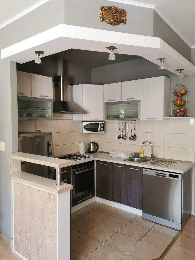 Big And Spacious Apartment In The Heart Of أوميس المظهر الخارجي الصورة
